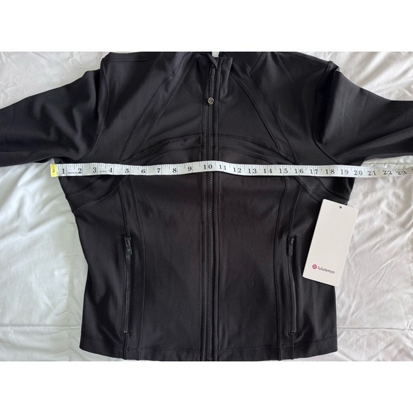 New Size 12 Lululemon Nulu Cropped Define Jacket Black Thumbholes Full Zip $138 - Picture 5 of 15